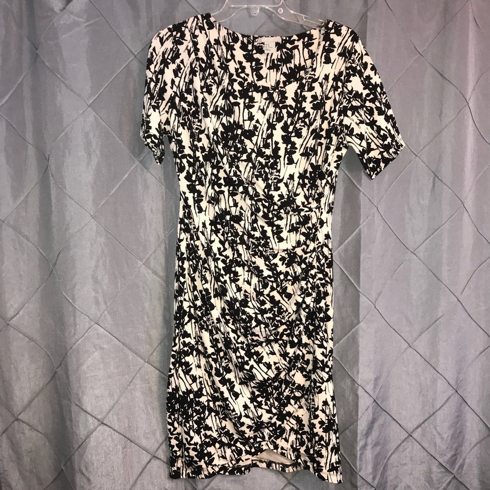 Floral Roush wrap body con dress medium